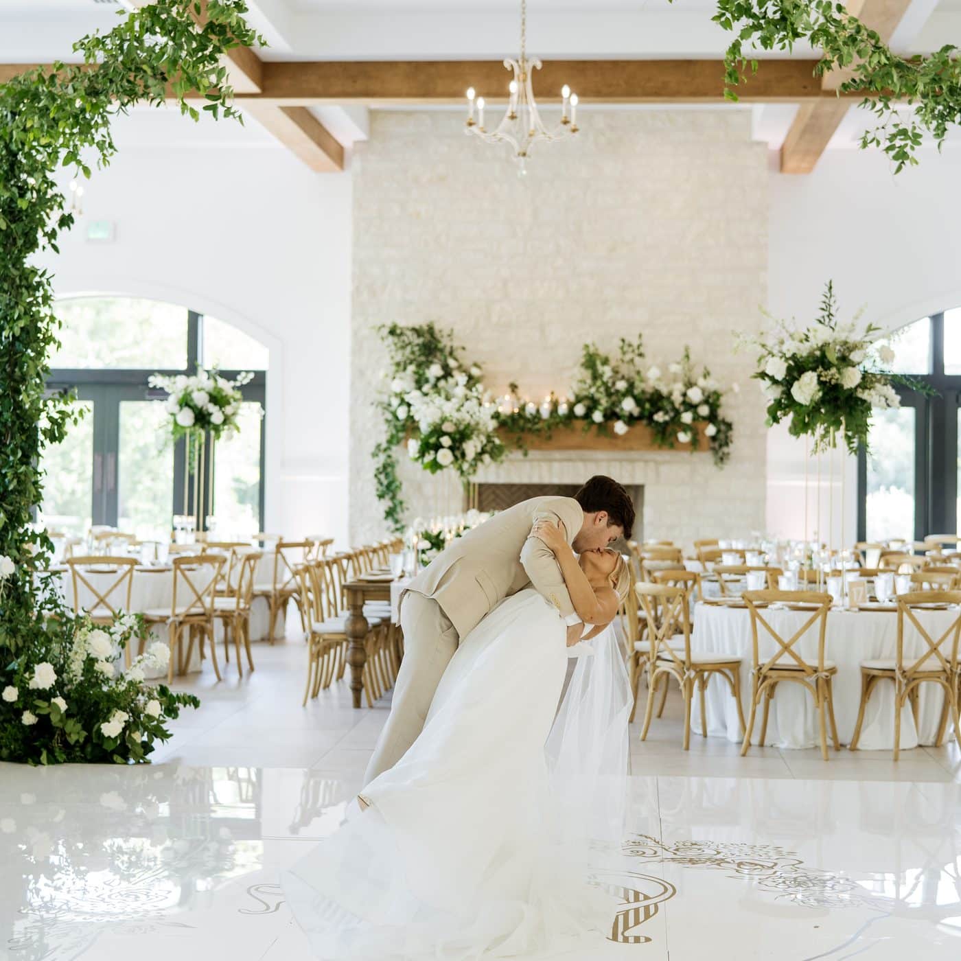 the-preserve-ballroom-first-dance-dip